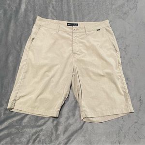 Travis Mathew Shorts Mens 33 Khaki Golf Performance Stretch Active Casual